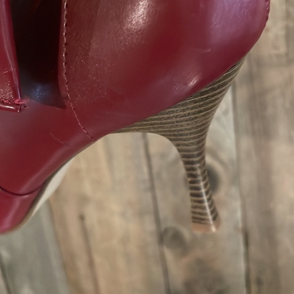 Reduced! Sexy red heeled boots nwt in box - Picture 4 of 4